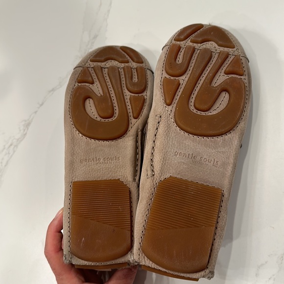 NWOT Gentle Souls Matteo Driver. Size 10 - Picture 4 of 7